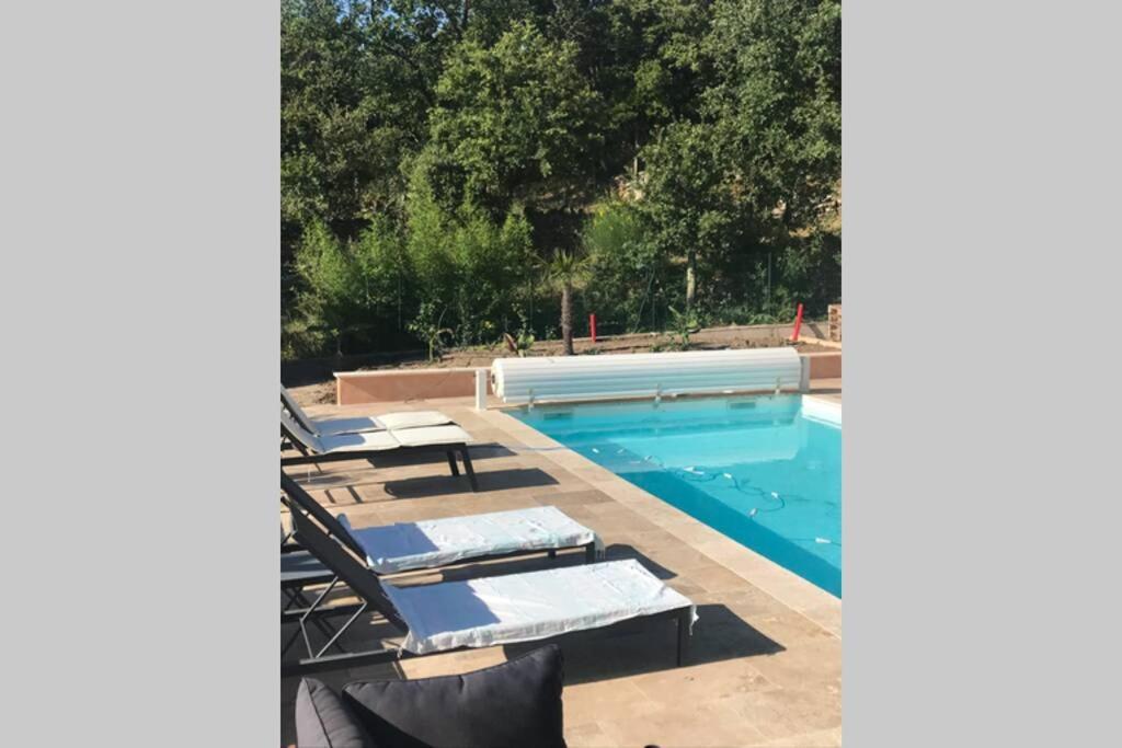Logement Attenant A Une Villa T2 Avec Terrasse . Besse-sur-Issole المظهر الخارجي الصورة