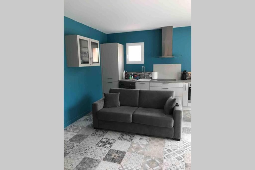 Logement Attenant A Une Villa T2 Avec Terrasse . Besse-sur-Issole المظهر الخارجي الصورة